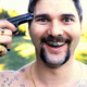 Illustration for article titled Eric Bana is “just a normal bloke who likes a bit of torture”